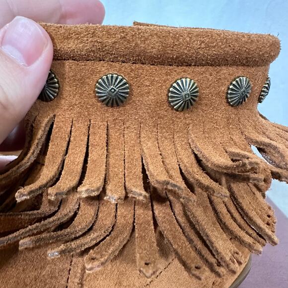 Minnetonka Women's 5 Dark Tan 210840 Suede Double Fringe Side Zip Ankle Booties - Picture 6 of 10